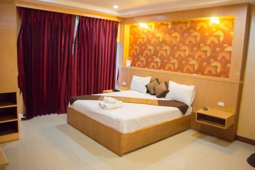 New Pind Balluchi Inn Pattaya Exterior foto